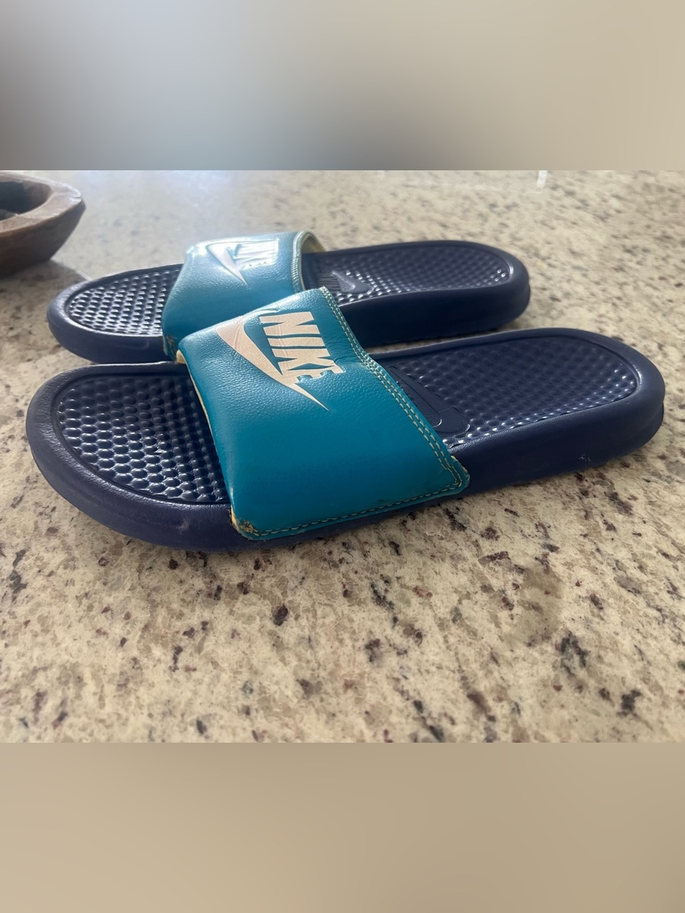 Nike Navy & Light Blue Textured Slide